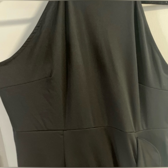 Size large beautiful halter neck dress - Picture 3 of 4